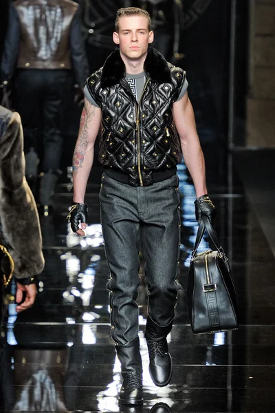 Look 38